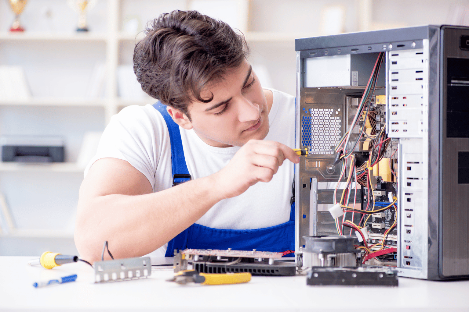 Servicios Center electrónica